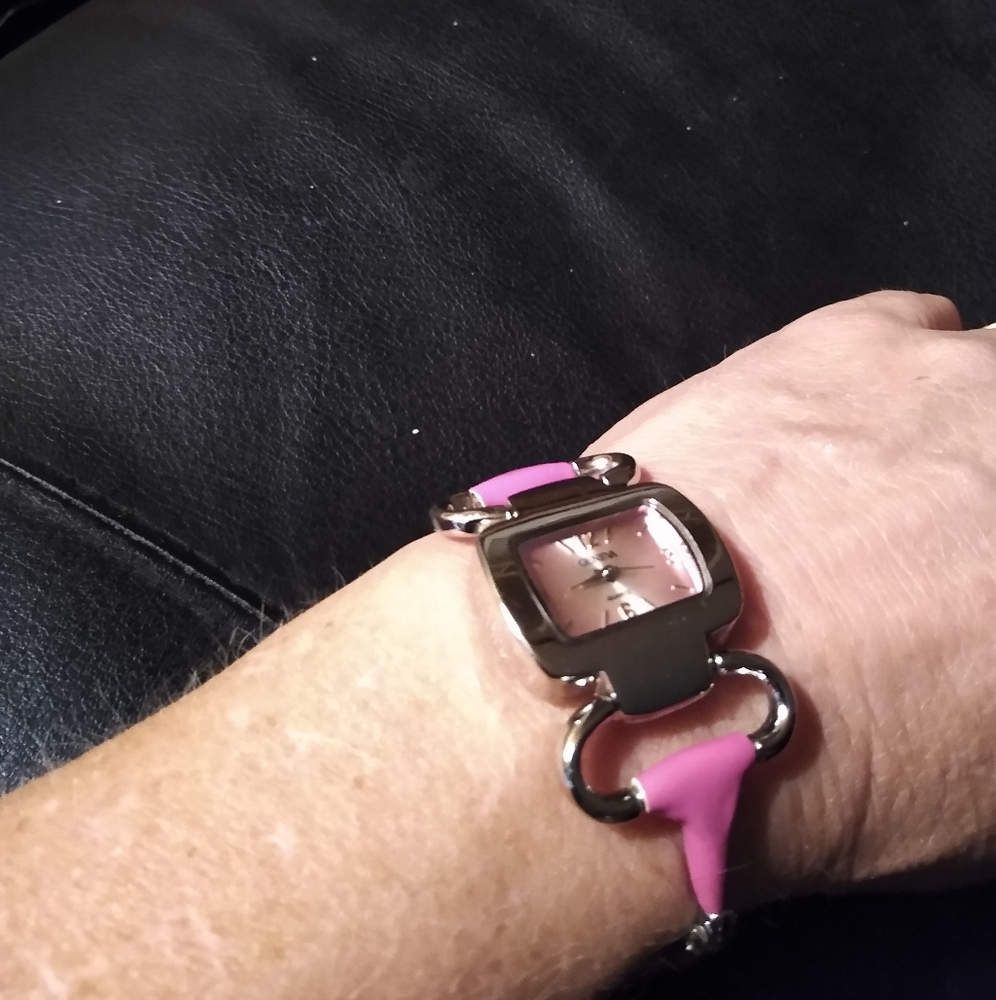 Pink Geneva Watch *Unique* - Picture 5 of 7